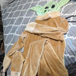 XL Baby Yoda Outfit In Mesa Main And Gilbert Rd 