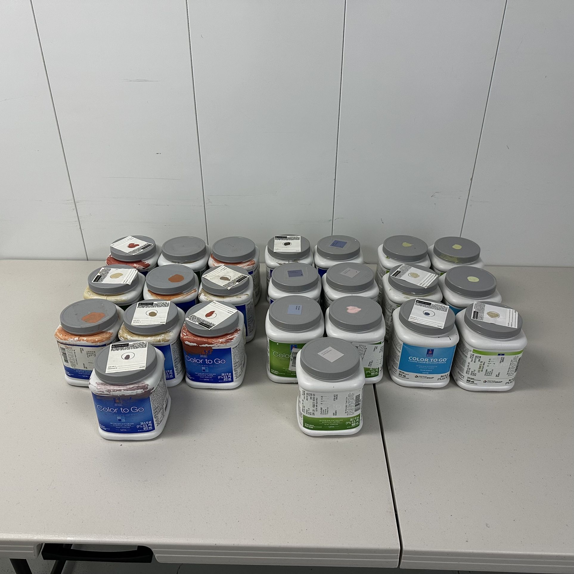 Lot of 23 - Sherwin Williams Quart Size Paint Samples 90%+ Full