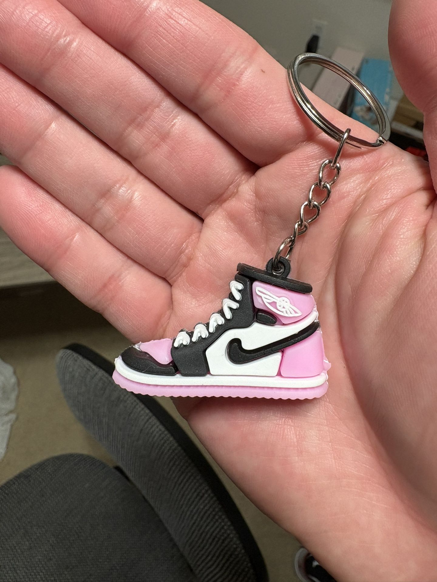 Mini Air Jordan 1 Retro High OG Sneaker Keychain Pink Black White