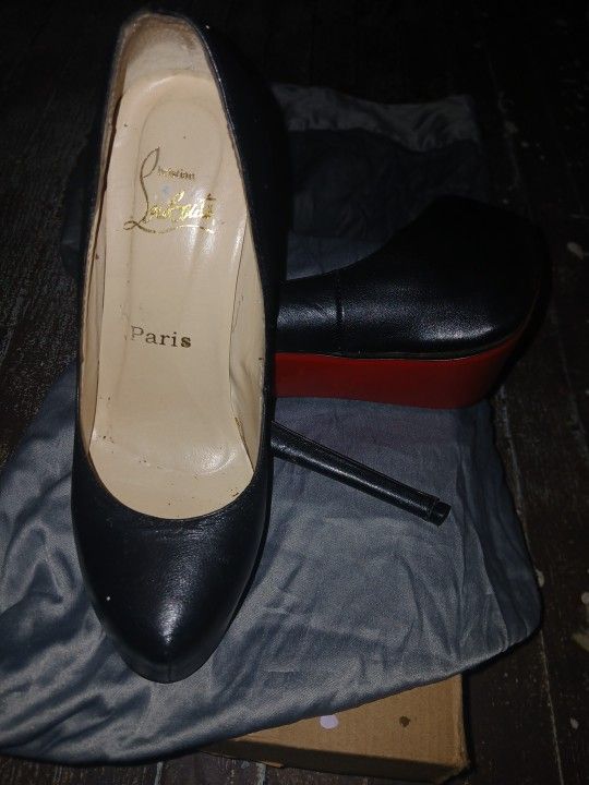 CHRISTIAN LOUBOUTIN  SUPER HIGH HEEL