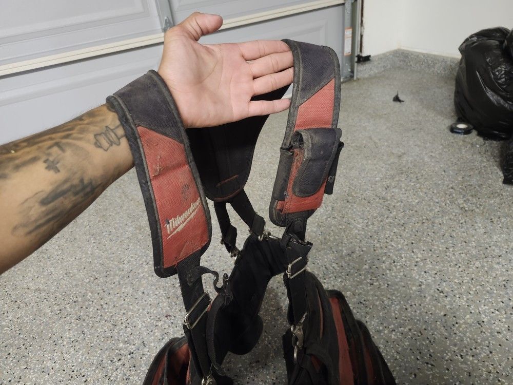 Milwaukeee Carpenters Tool Bags