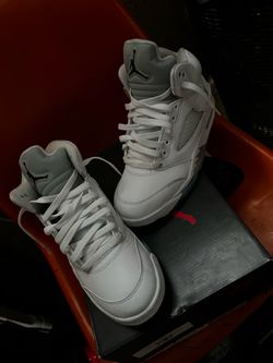 White metallic 5’s
