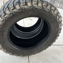 Bf GoodRich 35 2 Tires