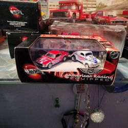 Hot Wheels Two Car Set