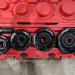 49-16-2695 Milwaukee EXACT 2-1/2" to 4" Knockout Set