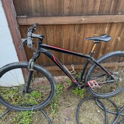 Specialized Rockhopper 29” Mountain Bike