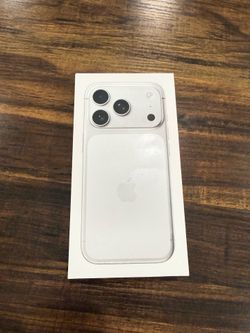 Iphone 17 Pro and USB-C Charge Cable