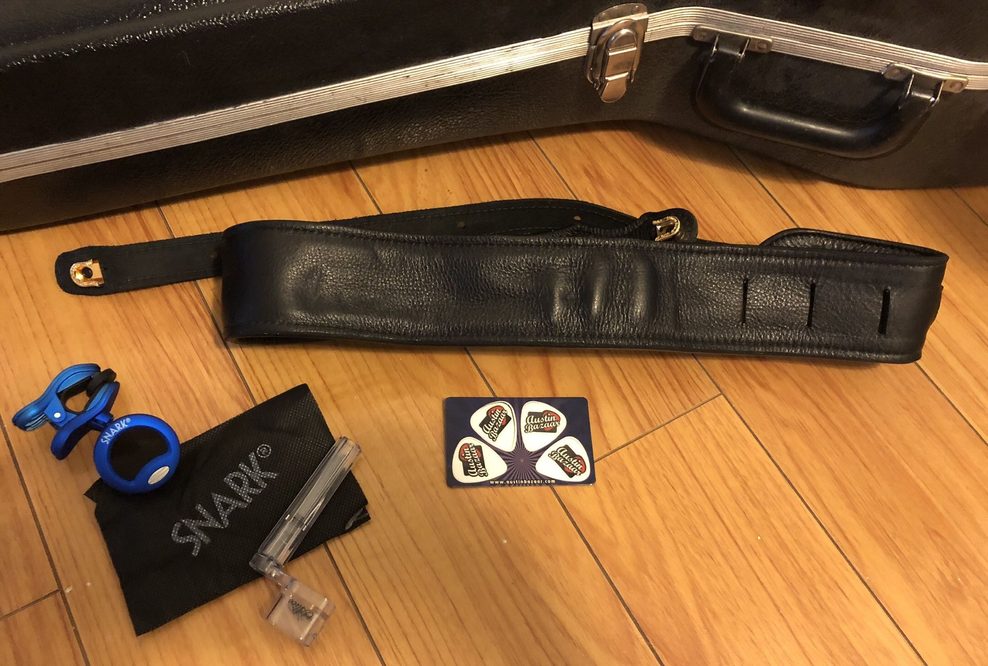 1719 Custom Legend Black Top w/Mother of Pearl inlay