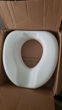 Toilet seat riser