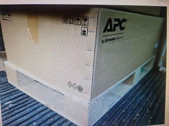 APC SRT192RMBR APC SRT 5/6KVA BATTERY PACK $1500