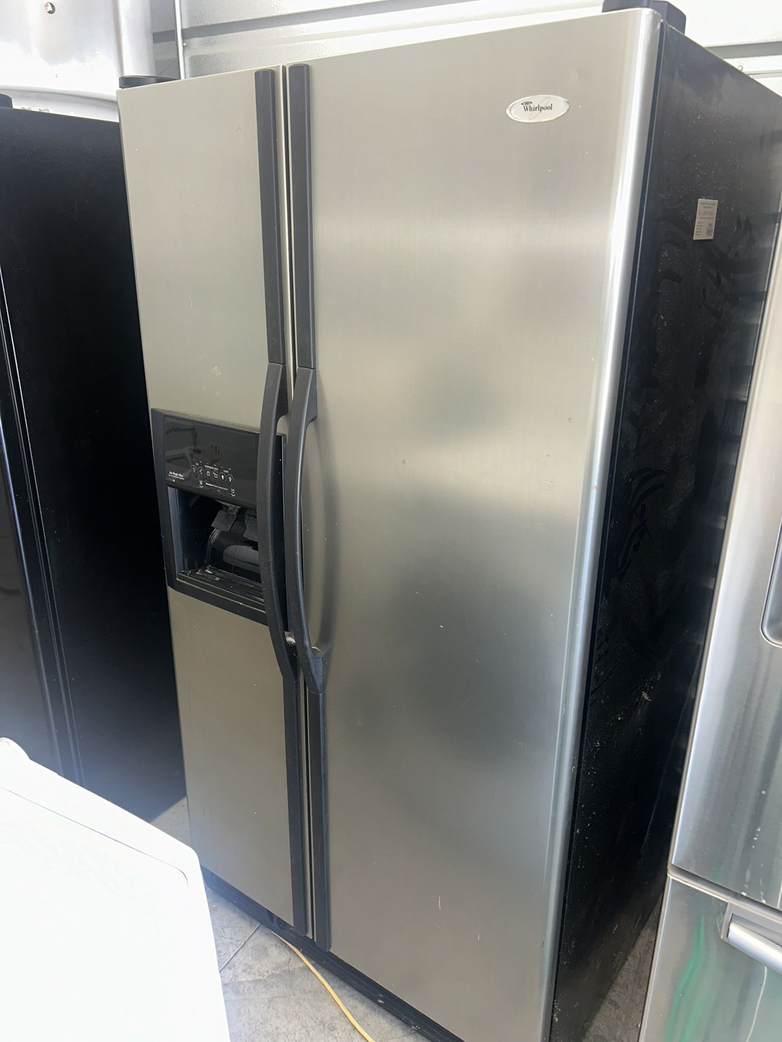 ⭐️NICE WHIRLPOOL STAINLESS STEEL SIDE BY REFRIGERATOR⭐️