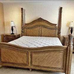 King Size Bedeoom Set . ( Deliver Available )