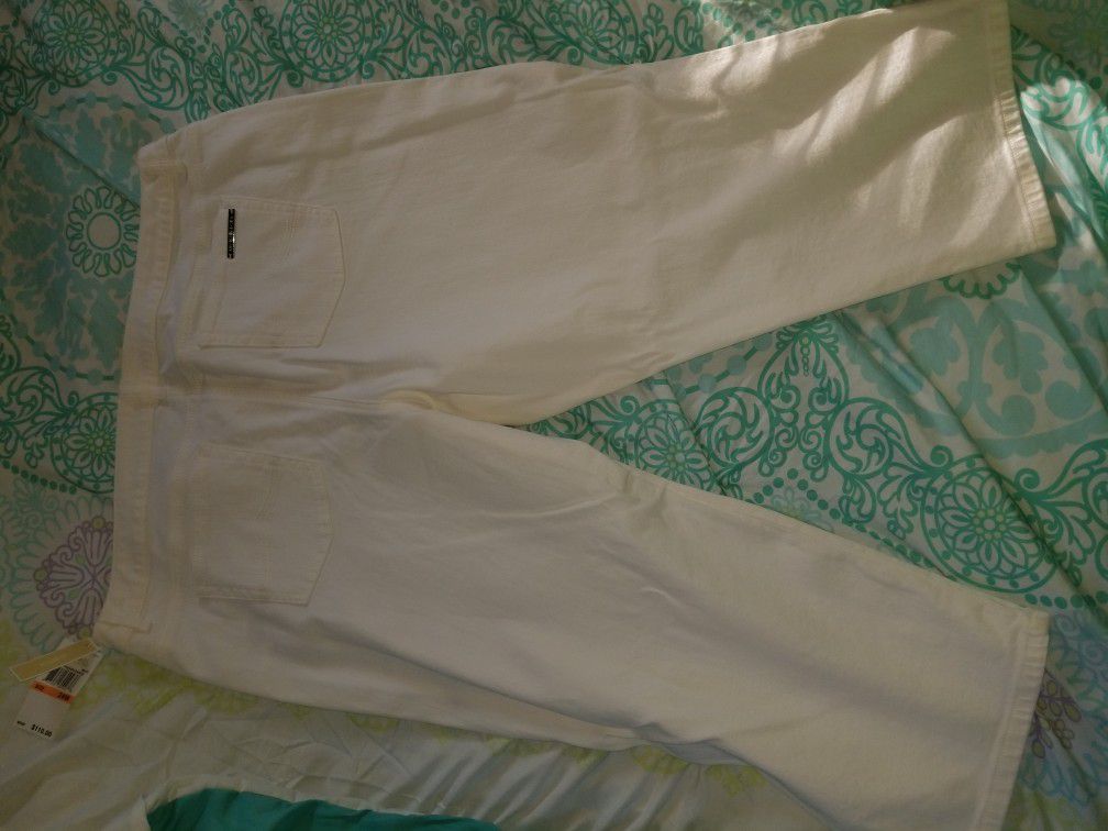 Michael Kors white capris jeans