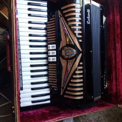 Salanti Accordian