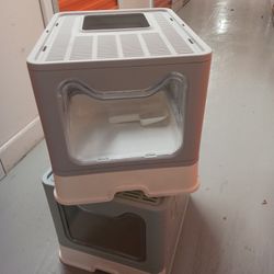 Cat Litter Box Enclosed With Scooper New 