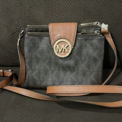 Michael Kors Cross Body Bag