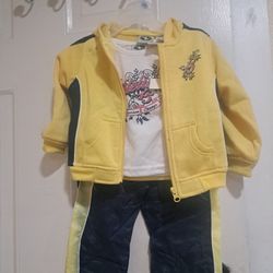 Set 3 Piesas  24 Meses  $7.00  .