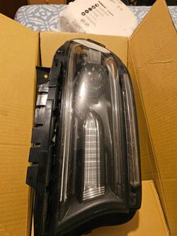 2020 Dodge Charger SXT front right headlight