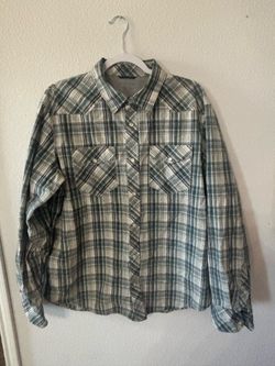 Men’s XL Slim fit pearl snap shirts