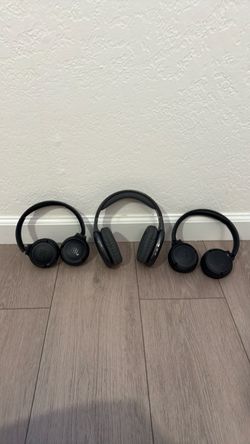 Lot of 3 Black Wireless Headphones