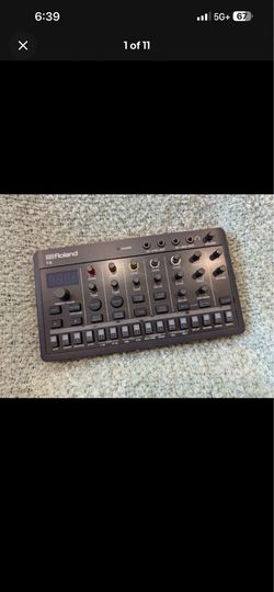 Roland T-8 Beat Machine + Stand & Travel Case – Legendary Groove Box TESTED