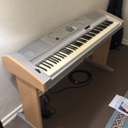 Yamaha Portable Grand Piano DGX-500 Trades considered