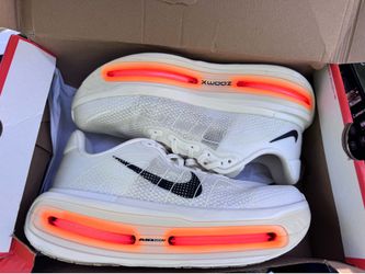 Nike Vomero premium, size 9.5