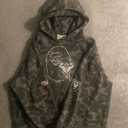 Bape Miami Camo Pull Over Hoodie Size Medium 