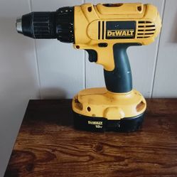 18V DeWalt Drill Driver With Battery