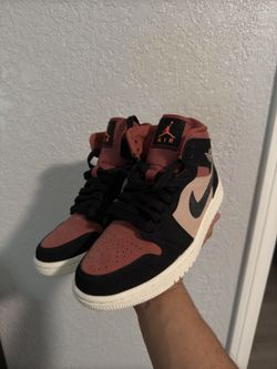 Jordan 1 Mid Women’s Canyon Rust Size 6