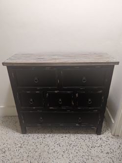 Dresser