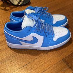 Nike- SNEAKERS “ university blue”💙