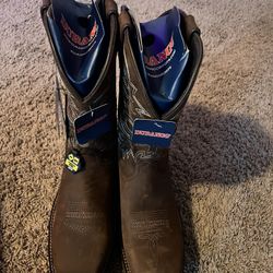 New size 12 durango work boots 
