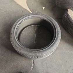 265/40/21 Continental Tire 265 40 21