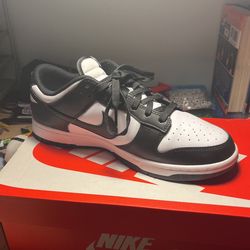 nike dunk panda size 9