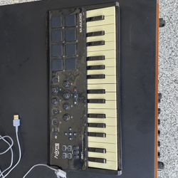 Axiom 25 key midi board 