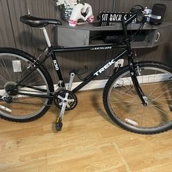 Trek Antelope 830 Mountain Bike