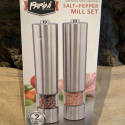 Salt & Pepper Mill Set
