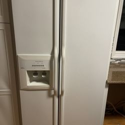 White Kitchenaid Superba Refrigerator 