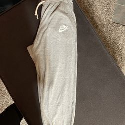 Nike Joggers Size Adult Small
