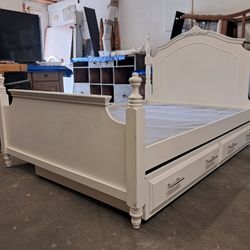 White Full Size Bed Frame with Twin Size Trundle Bed