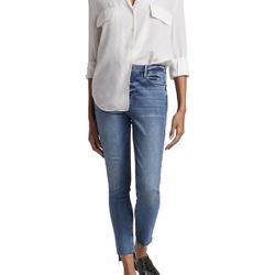 FRAME Denim Le Skinny de Jeanne Jeans Raw Step Stagger Hem 25.  93% cotton, 5% polyester, 2% elastane Approximate measurements :  Waist laying flat 12