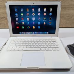 MacBook 13" - 4Gb RAM - 256 SSD - 2.26 Ghz Intel