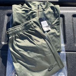 Nike Suit 