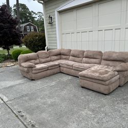 Sectional Couch, Free delivery.