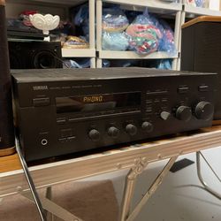 Yamaha RX-595 Stereo Receiver w/ Remote 80wpc