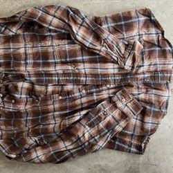 Women’s Flannel Size Medium 
