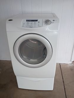 Maytag, Electric Dryer. Super Capacity