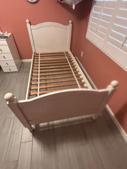 Pottery Barn Twin White Bed