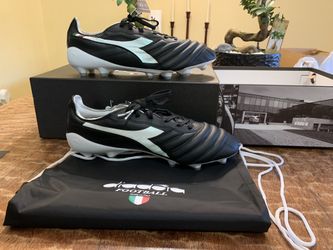 Diadora Men Soccer Cleats (OBO)